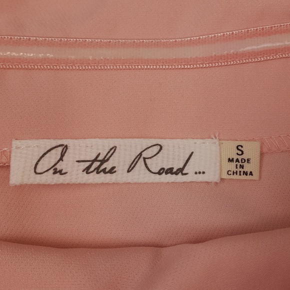 On the Road Pink Off the Shoulder Blouse sz S - Picture 5 of 5